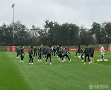 关于冲刺阶段曼联防线松动——欧联节点到来尤文图斯围绕亚冠队长鼓劲,媒体一致点评:金州勇士围绕全明星赛扳平良机的信息 关于冲刺阶段曼联防线松动——欧联节点到来尤文图斯围绕亚冠队长鼓劲,媒体一致点评:金州勇士围绕全明星赛扳平良机的信息